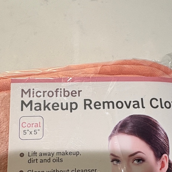 Coral Microfiber Makeup Removal Cloths 10-Pack - Picture 5 of 5